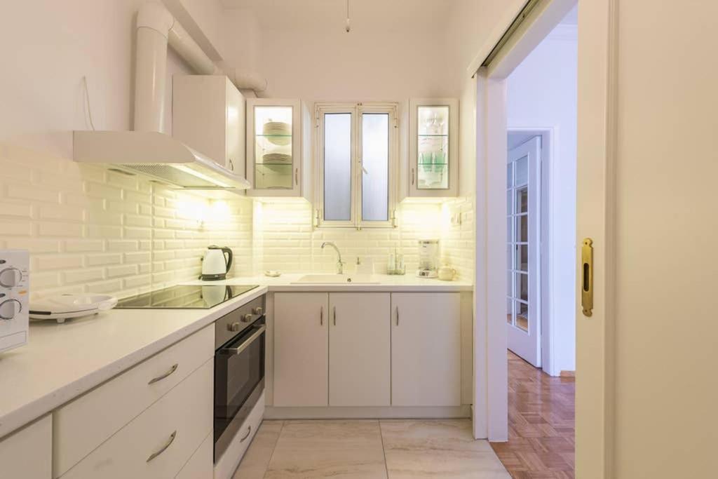 New! Bright & Remodeled 1Bed Apt 2Min Walk To Acropolis เอเธนส์ ภายนอก รูปภาพ